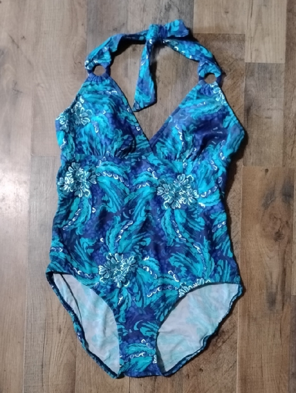 Jaclyn Smith NWT Teal and Blue Floral Halter One-Piece Womens Size: 10